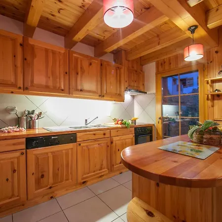 בקתה Chalet Lustycru לה צומאז