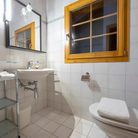 Chalet Lustycru בקתה לה צומאז